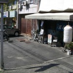 店先には二台分の駐車場