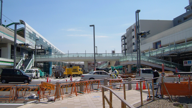 駅とリベスタをつなぐ歩道もほぼ完成